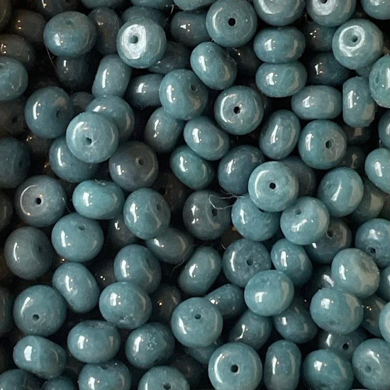 5mm blau-grau flach Chalzedon Perle