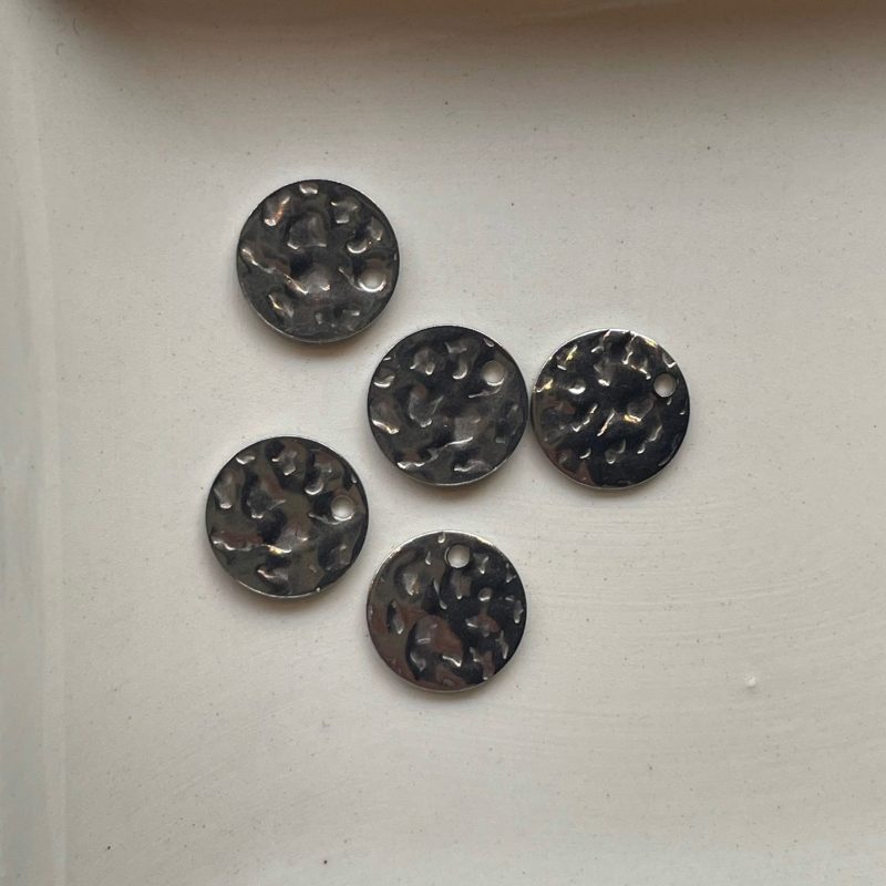 Edelstahl Anhänger Plättchen silber gedellt 10mm