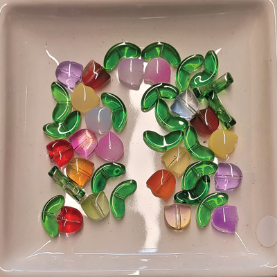 Glas Perle Tulpe bunt 9mm