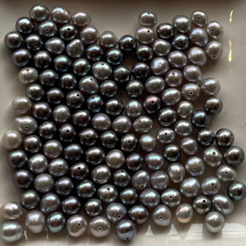 Süßwasserperle grau 5mm