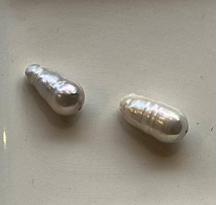 Süßwasserperle länglich weiß 18mm