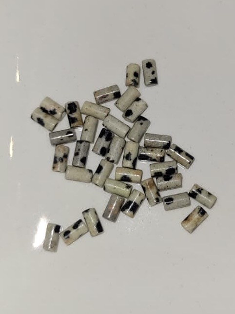 4mm Zylinder Dalmatiner Jaspis Perle